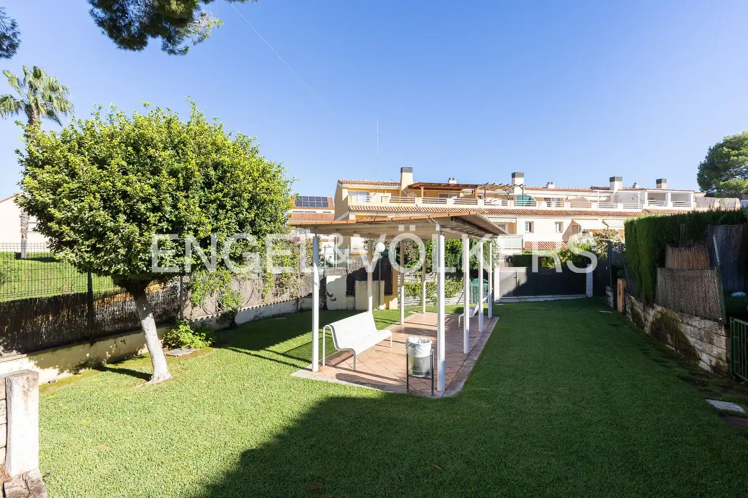Terrassa de Casa adosada de lloguer en Tavernes Blanques amb Aire condicionat, Calefacció i Jardí privat