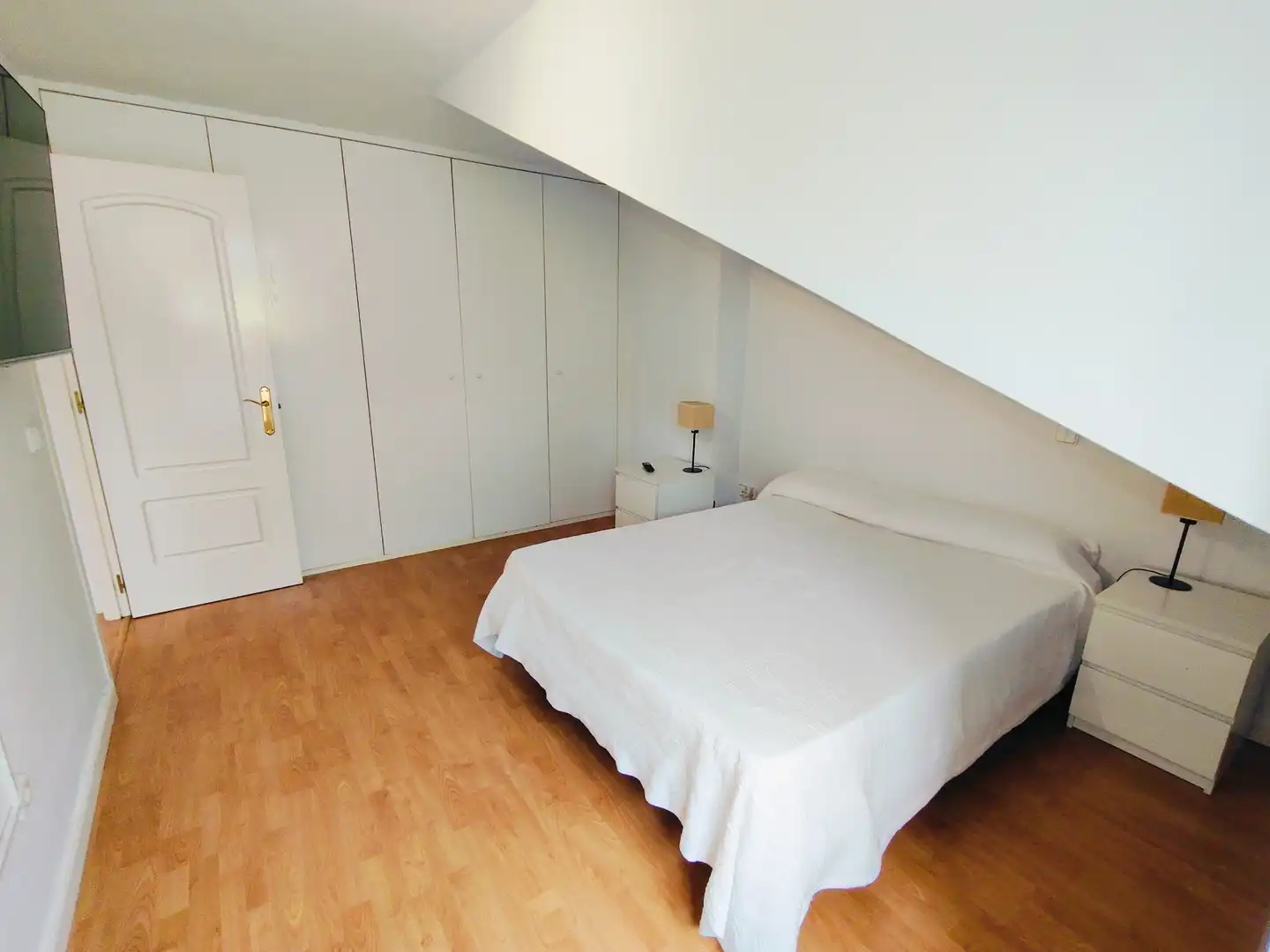 Habitación de Dúplex en venta en Santander con Calefacción, Parquet y Amueblado