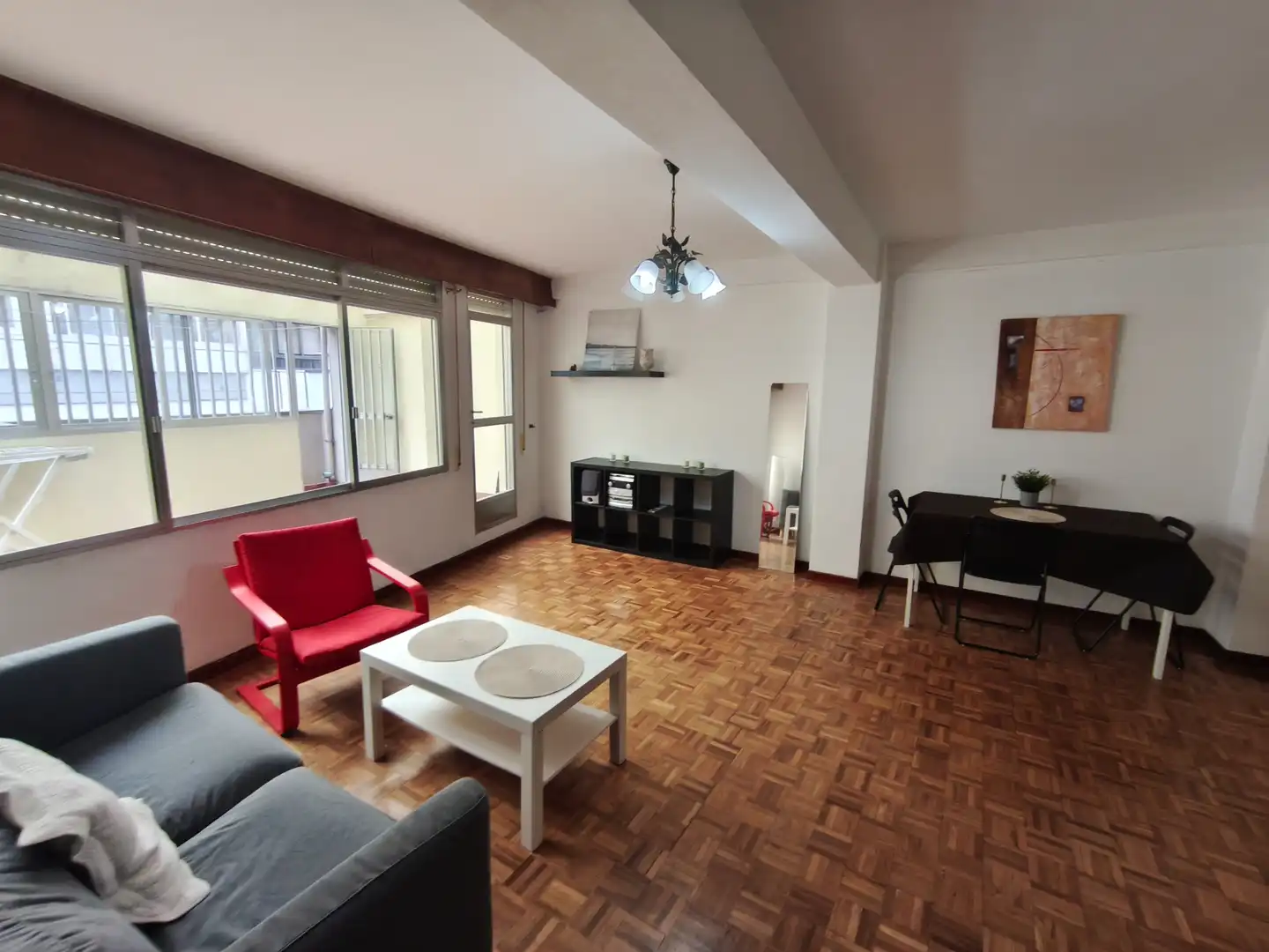 Sala d'estar de Àtic de lloguer en A Coruña Capital  amb Parquet, Terrassa i Moblat
