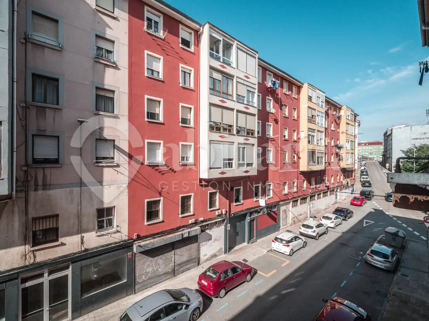 Vista exterior de Pis en venda en Santander amb Calefacció, Traster i Moblat