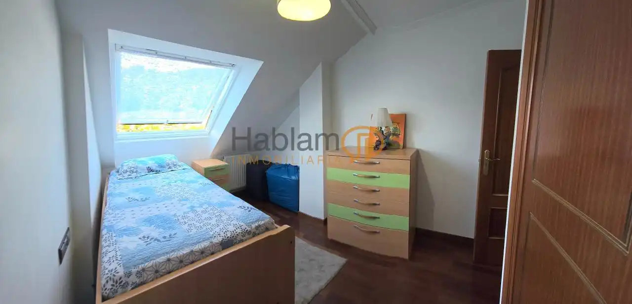 Dormitori de Àtic en venda en Caldas de Reis amb Calefacció, Parquet i Terrassa