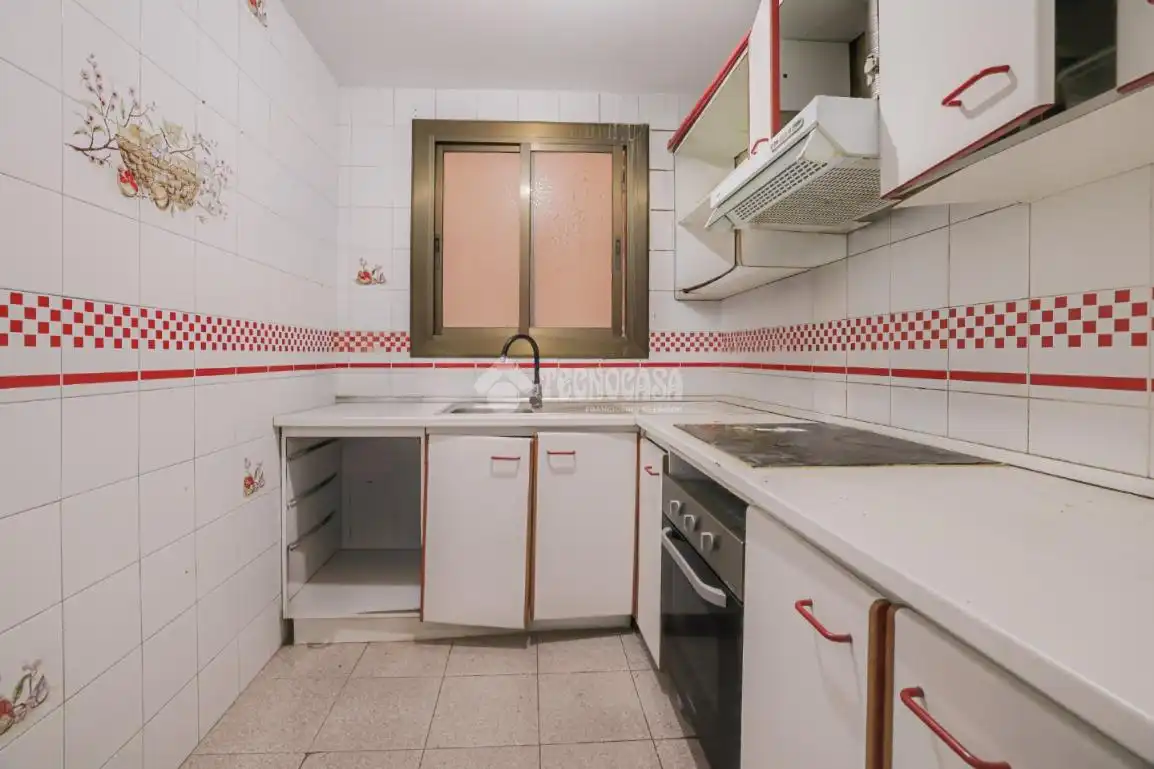 Cocina de Piso en venta en L'Hospitalet de Llobregat