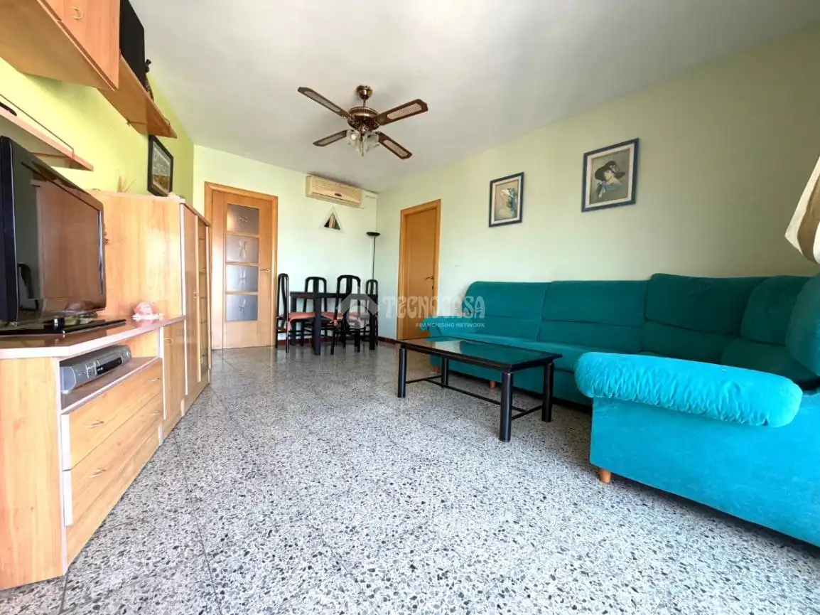 Living room of Flat for sale in Badalona  with Air Conditioner and Balcony