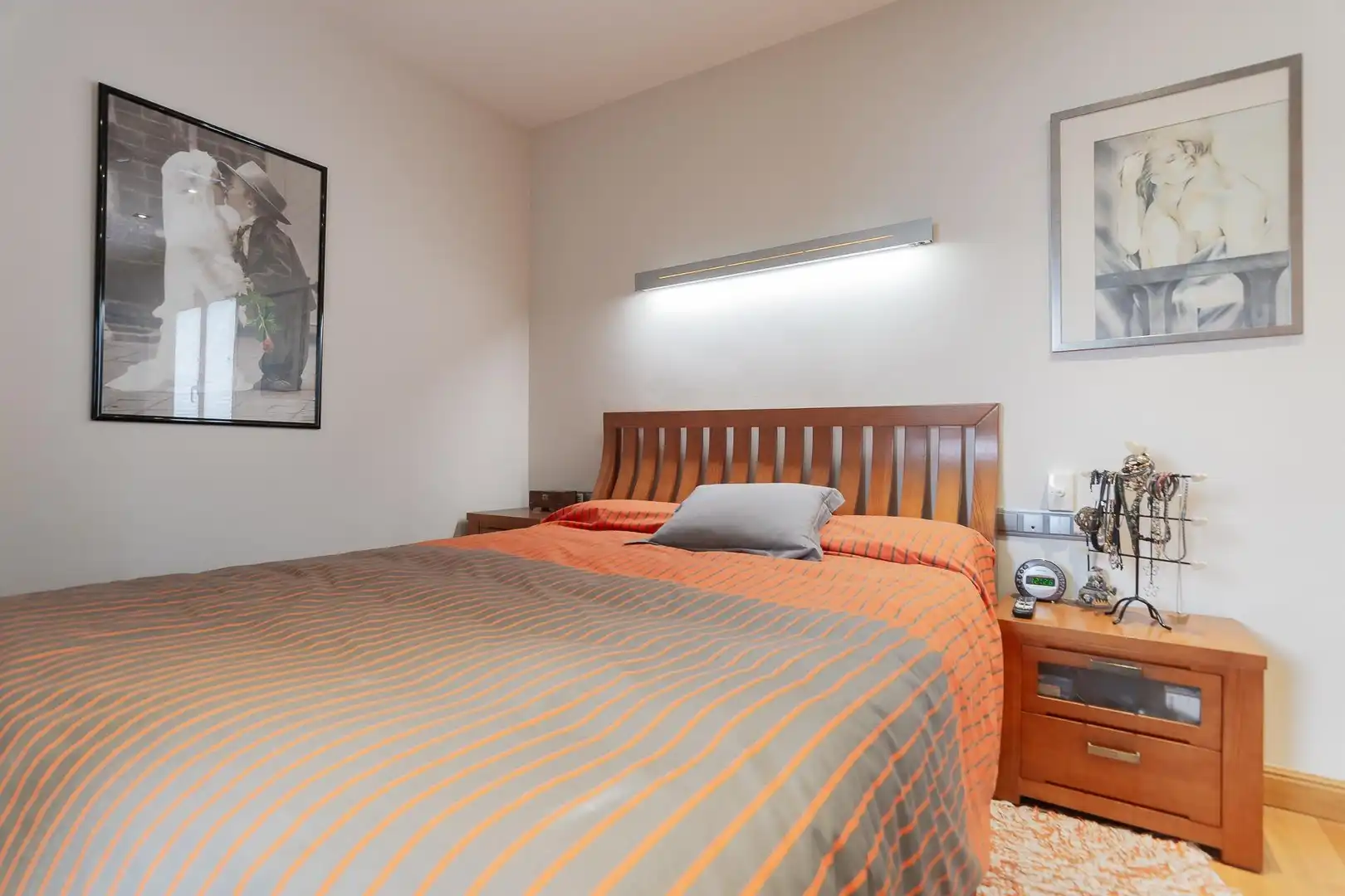 Bedroom of Attic for sale in  Pamplona / Iruña  with Air Conditioner, Heating and Parquet flooring
