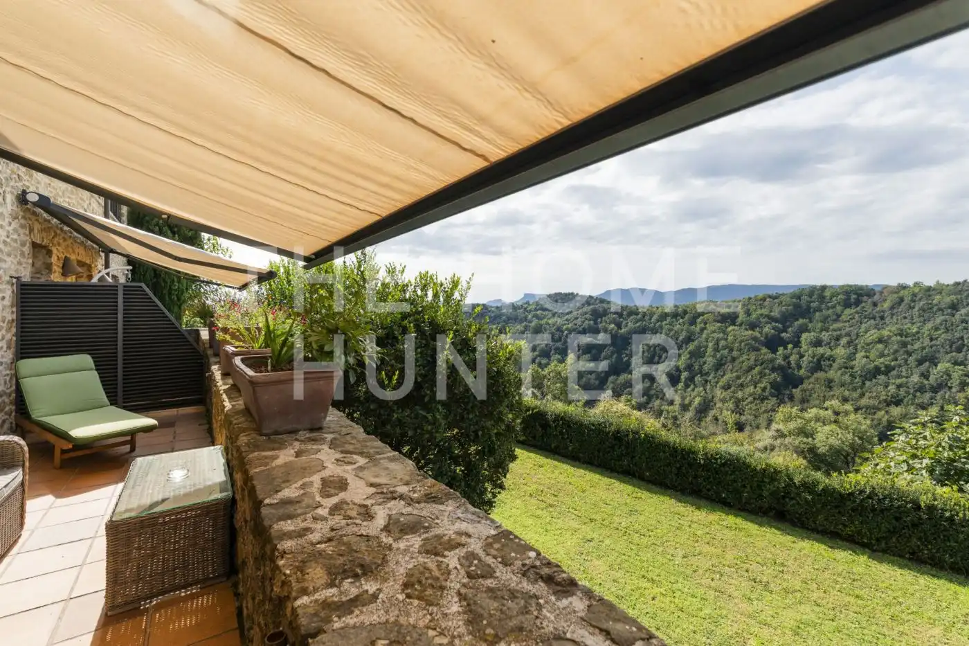 Terrassa de Finca rústica en venda en Sant Aniol de Finestres amb Aire condicionat, Calefacció i Jardí privat