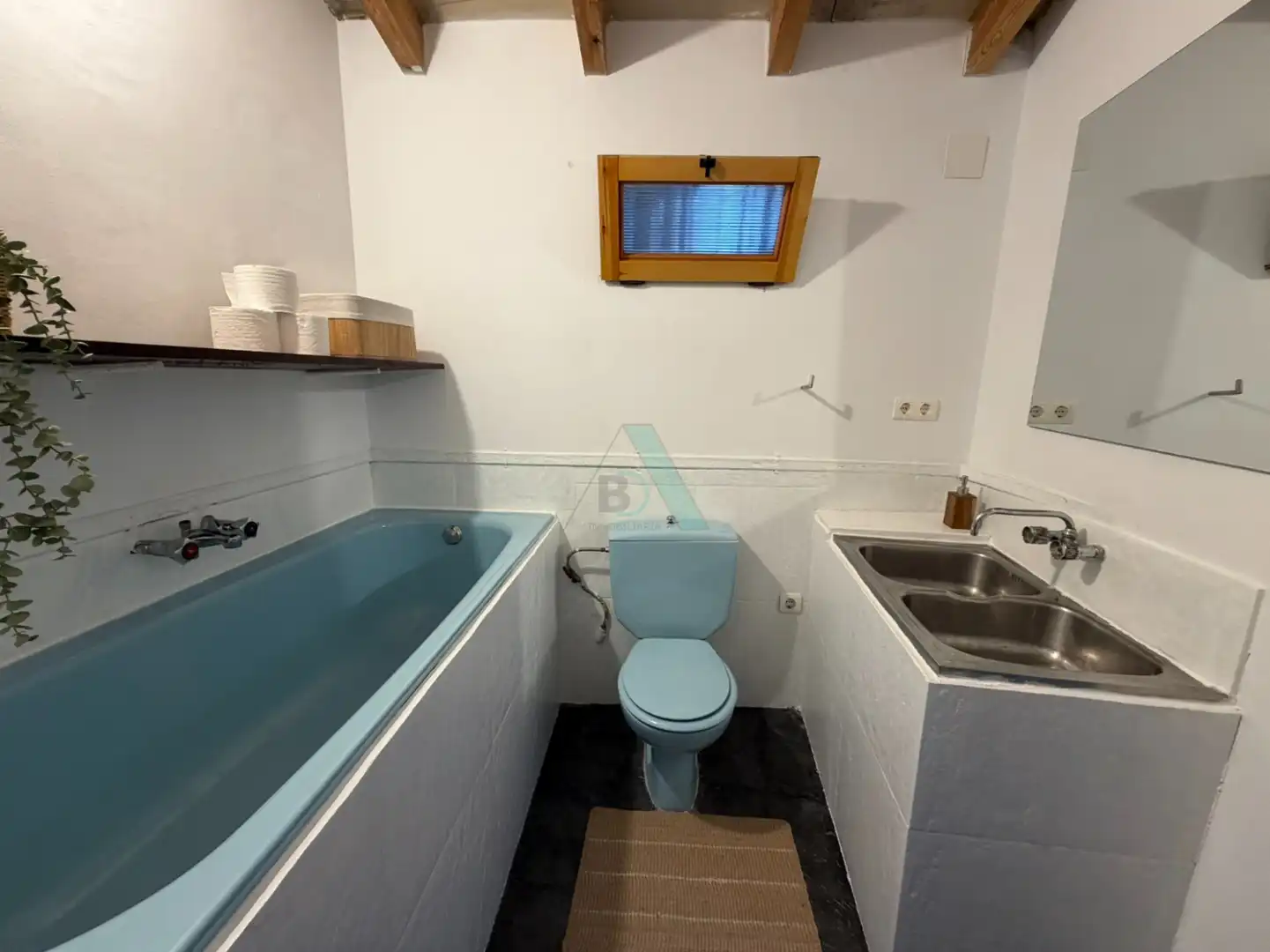 Bany de Casa o xalet en venda en Llanes amb Jardí privat, Terrassa i Piscina