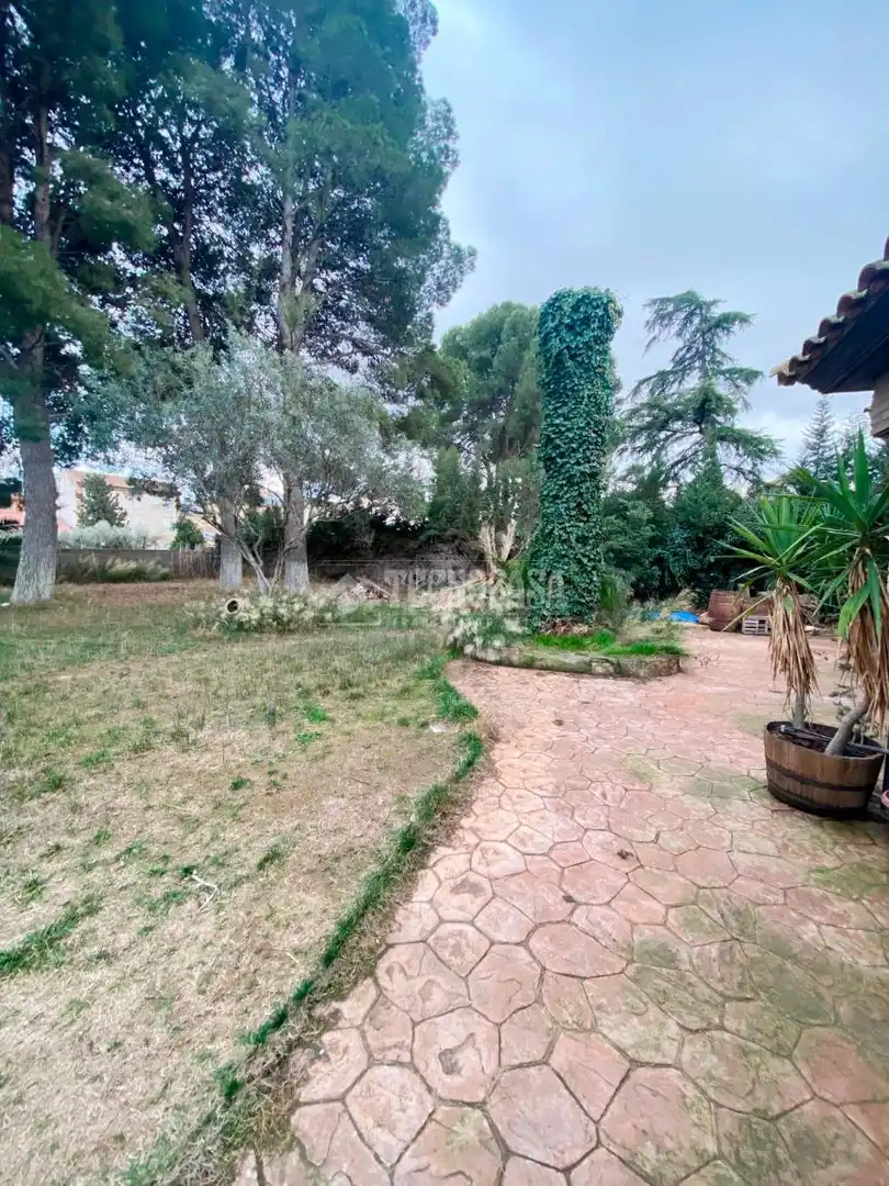 Casa adosada en venta en Sobradiel con Calefacción y Jardín privado