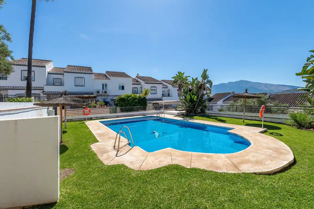 Swimming pool of Detached homes for sale in Coín  with Terrace, Storage room and Alarm