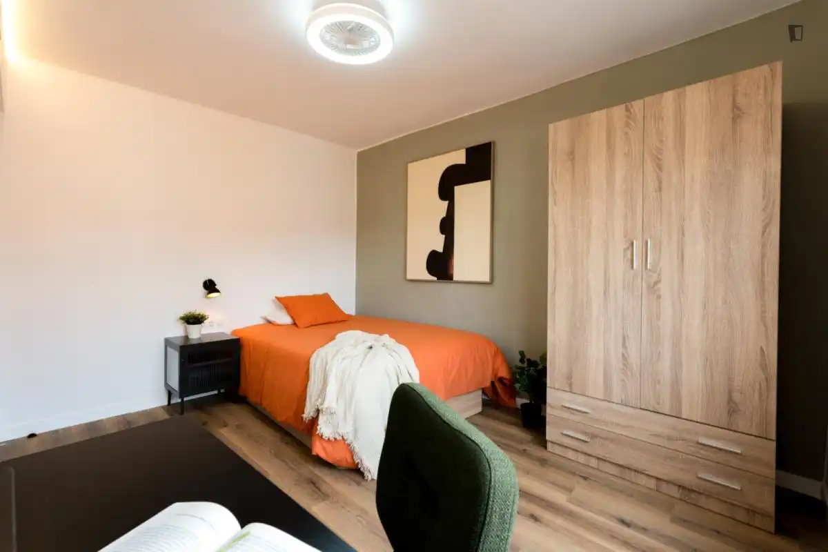 Habitación de Apartamento para compartir en Centre - Sant Oleguer