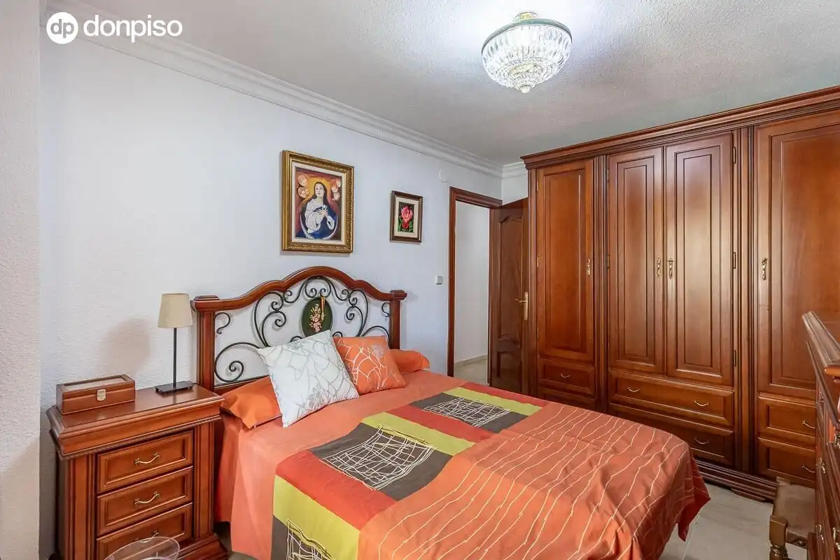 Bedroom of Flat for sale in Granada