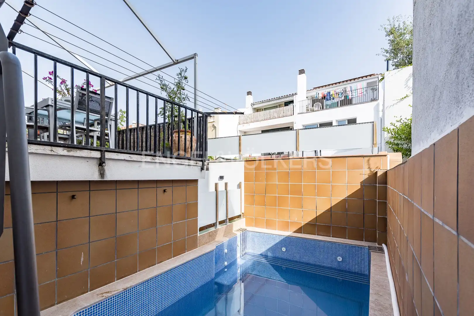 Piscina de Casa o xalet en venda en Premià de Mar amb Aire condicionat, Calefacció i Terrassa