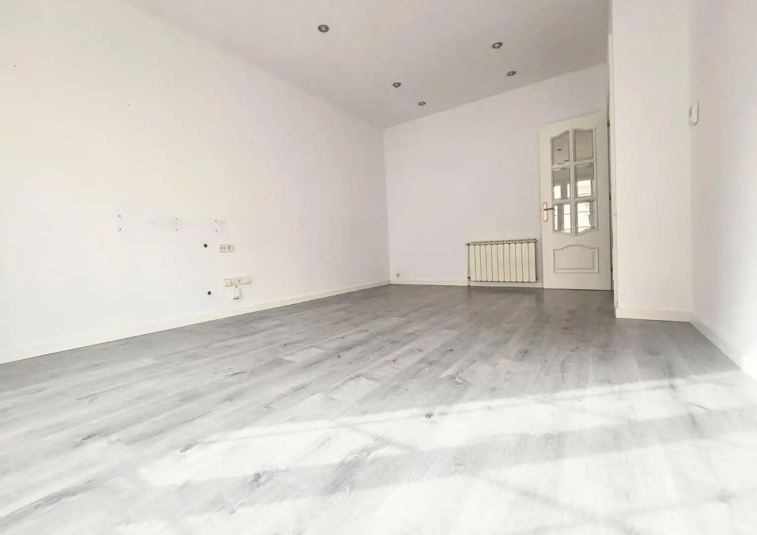 Sala de estar de Casa adosada en venta en Sabadell con Aire acondicionado, Calefacción y Terraza