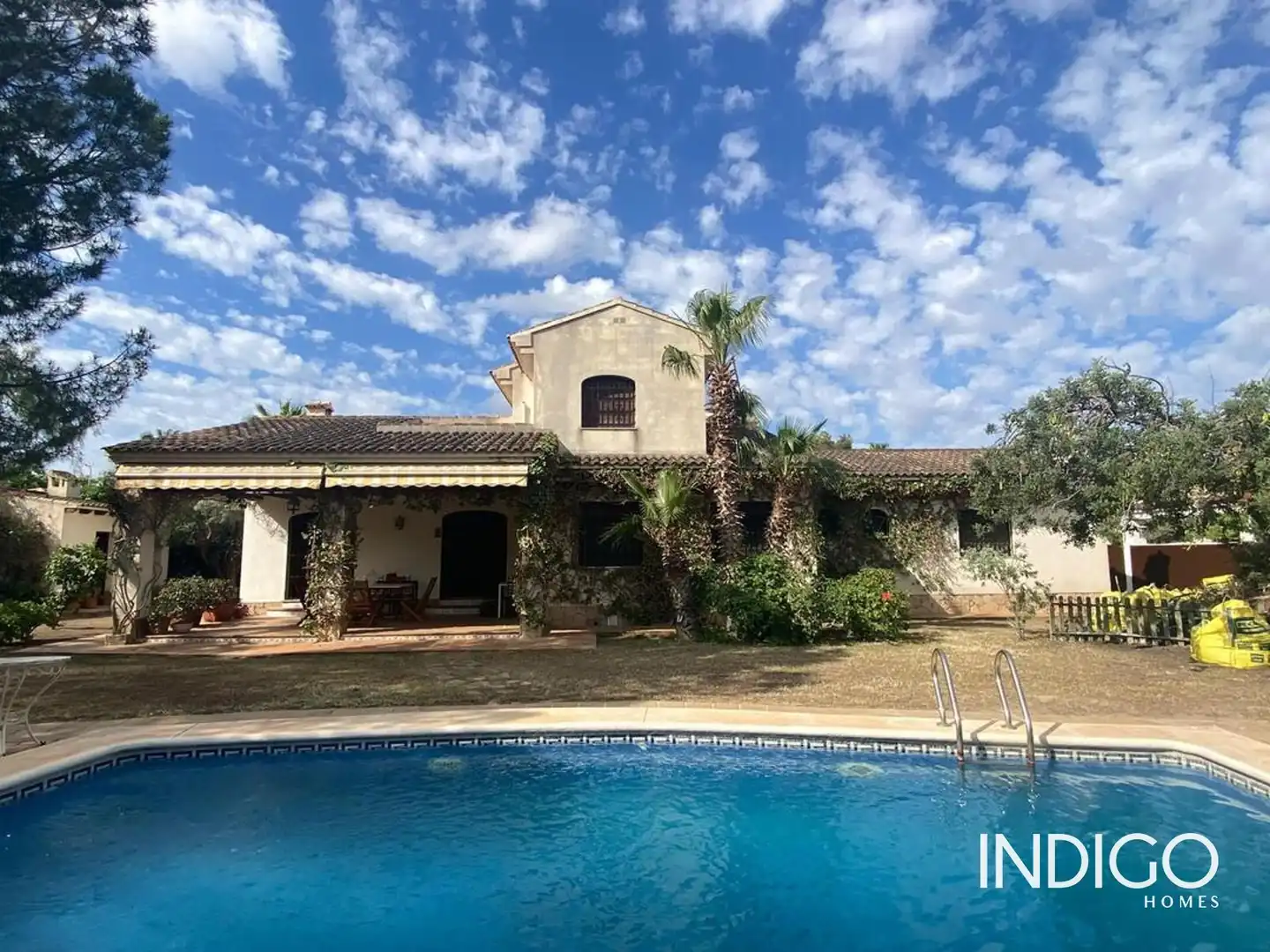 Vista exterior de Casa o xalet en venda en Mutxamel amb Aire condicionat, Calefacció i Terrassa