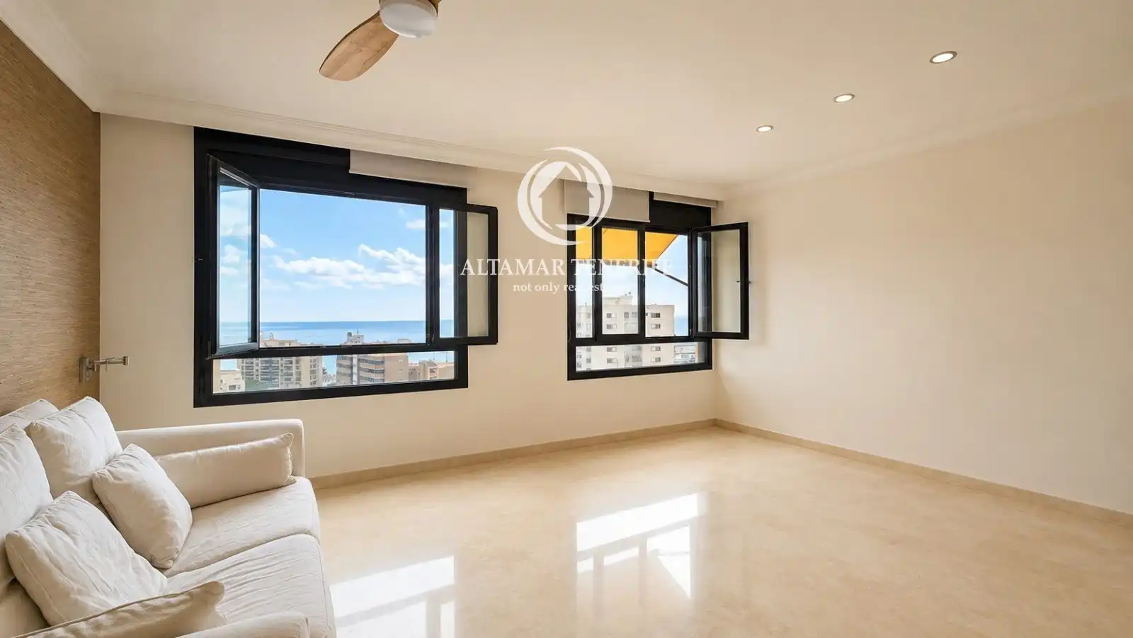Vista exterior de Apartament en venda en Santa Cruz de Tenerife amb Aire condicionat i Traster