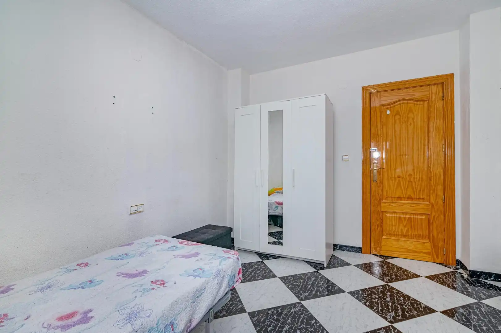 Bedroom of Flat for sale in Atarfe  with Air Conditioner, Heating and Terrace