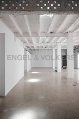 Oficina en Venta en El Parc i la Llacuna del Poblenou