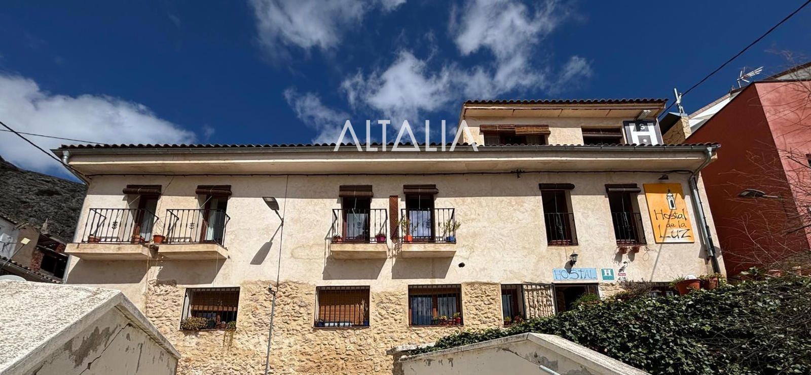 Vista exterior de Edifici en venda en Cuenca Capital