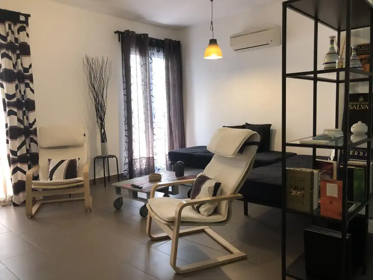 Sala de estar de Piso en venta en Antequera con Aire acondicionado, Trastero y Amueblado