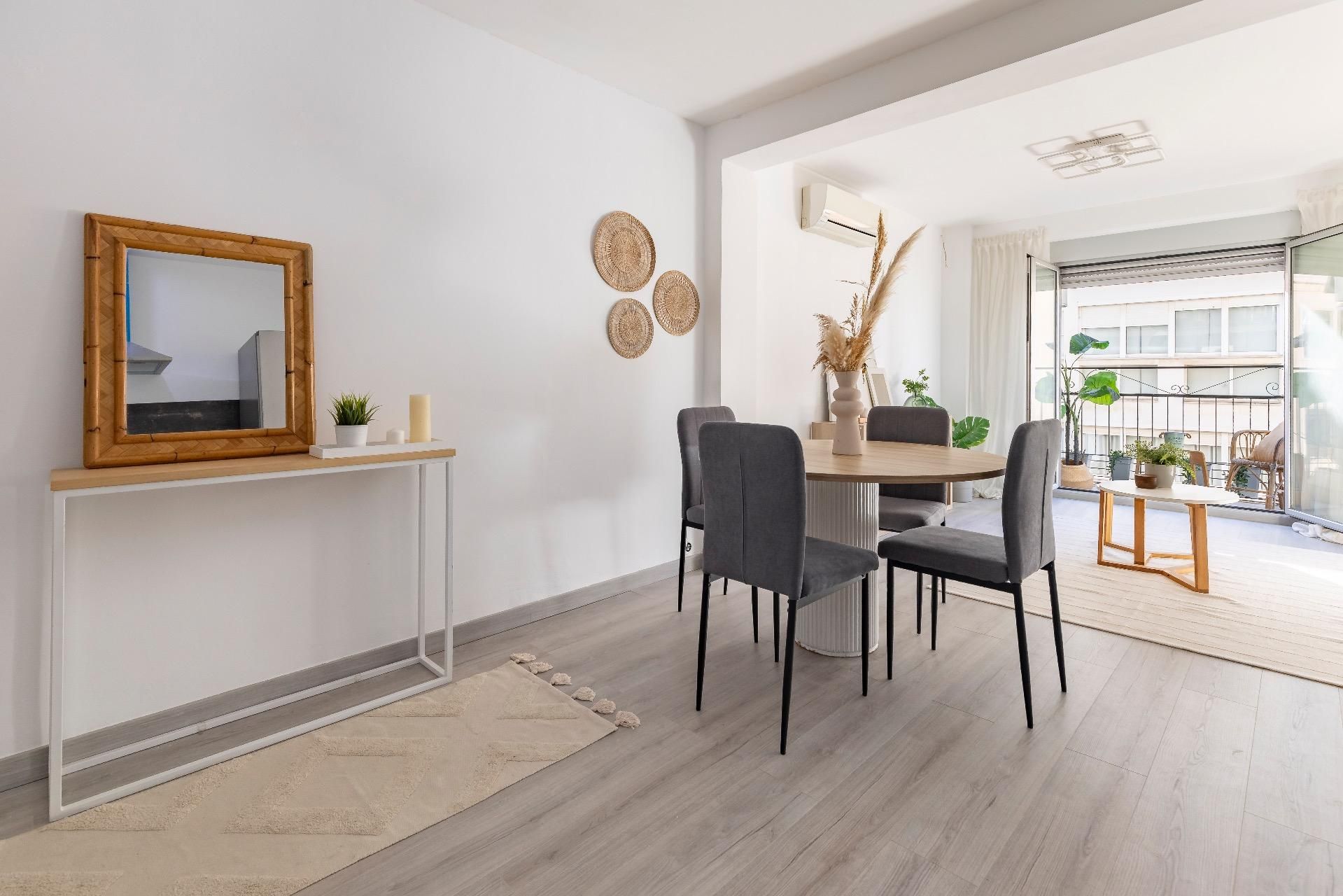 Comedor de Piso en venta en  Valencia Capital con Aire acondicionado, Parquet y Balcón