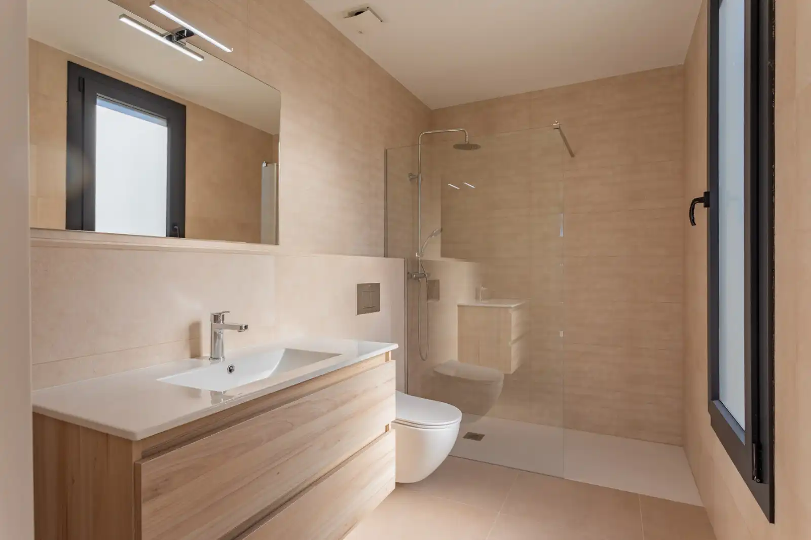 Baño de Casa o chalet en venta en Llagostera con Aire acondicionado, Terraza y Trastero