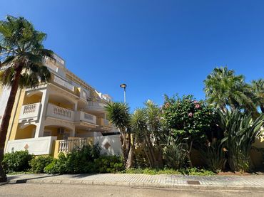 Appartement compact avec piscine à vendre à Las Marinas / Les Marines