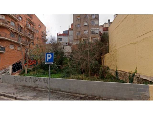 Terreno en Venta en Calle Josep Sangenís en La Teixonera
