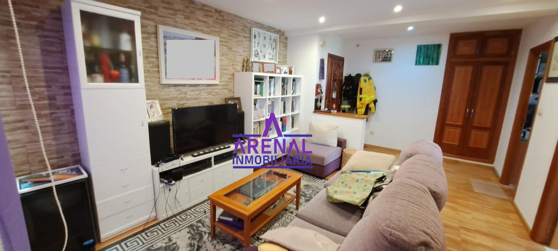 Living room of Flat for sale in A Pobra do Caramiñal  with Storage room