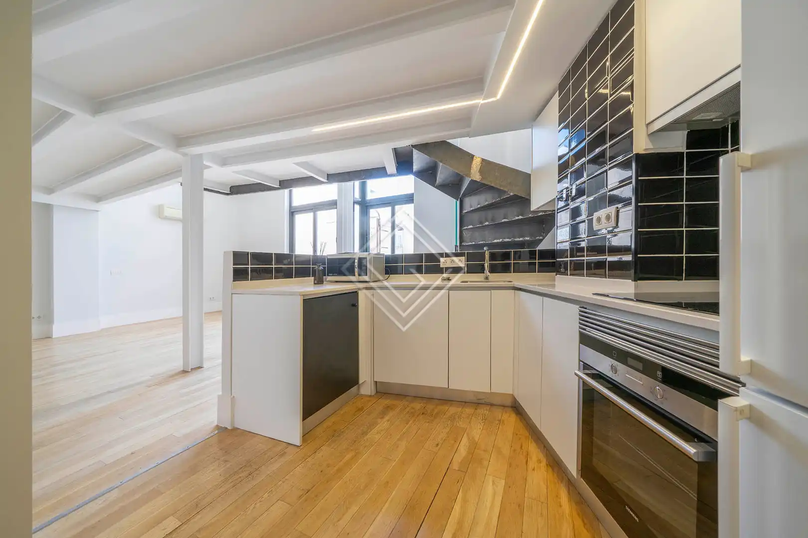 Cocina de Dúplex de alquiler en Madrid con Aire acondicionado y Calefacción