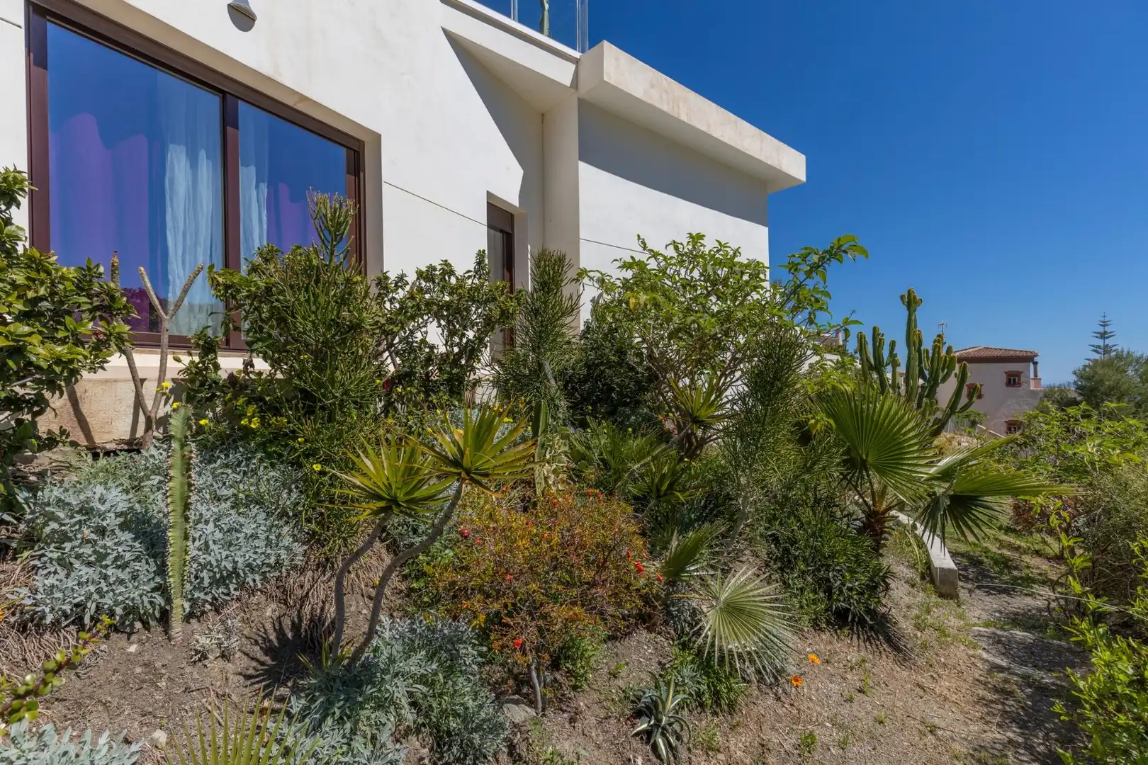 Jardí de Casa o xalet en venda en Salobreña amb Aire condicionat, Jardí privat i Piscina