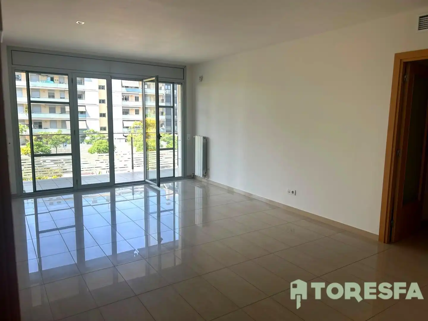 Sala d'estar de Pis en venda en Badalona amb Piscina comunitària