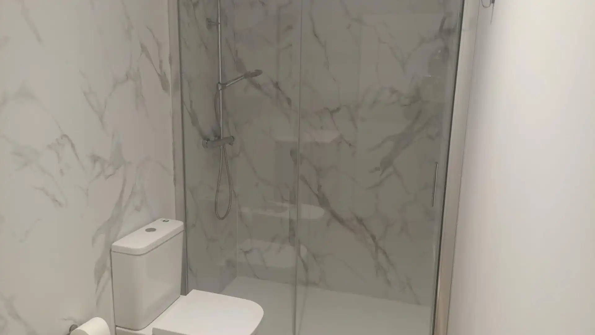 Badezimmer von Wohnungen zur Miete in Noroeste 
