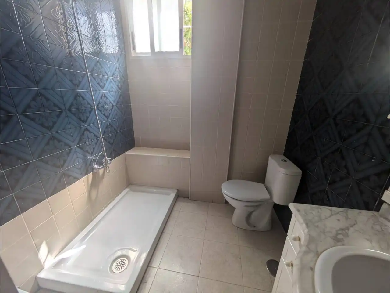 Bathroom of Flat for sale in Elda  with Storage room and Balcony