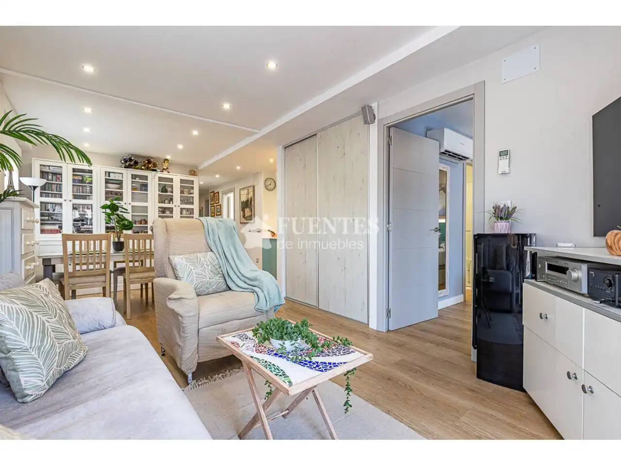 Vista exterior de Piso en venta en Alicante / Alacant con Aire acondicionado, Calefacción y Terraza
