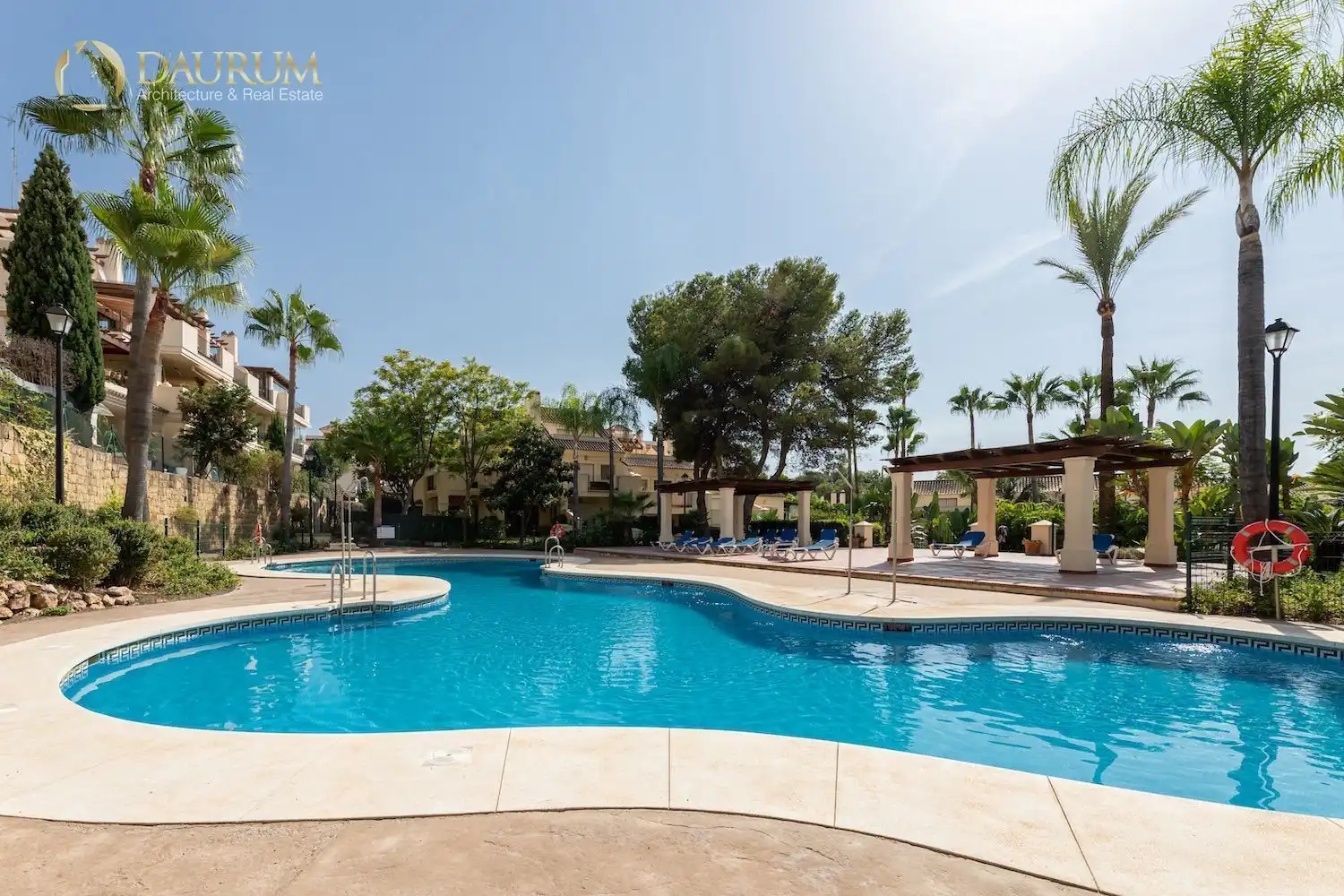 Piscina de Piso en venta en Marbella con Aire acondicionado, Calefacción y Terraza