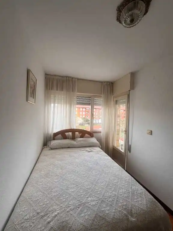Habitación de Dúplex en venta en Bárcena de Pie de Concha con Calefacción, Trastero y Amueblado