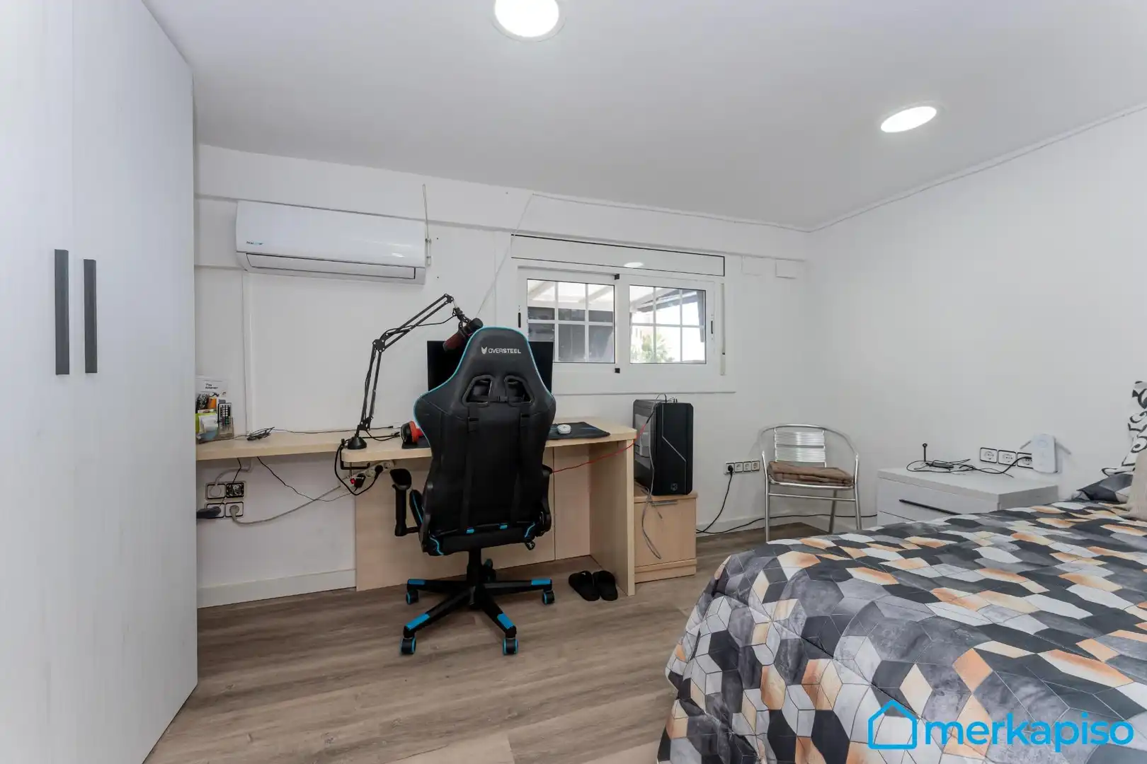 Habitación de Casa o chalet en venta en Viladecans con Piscina comunitaria