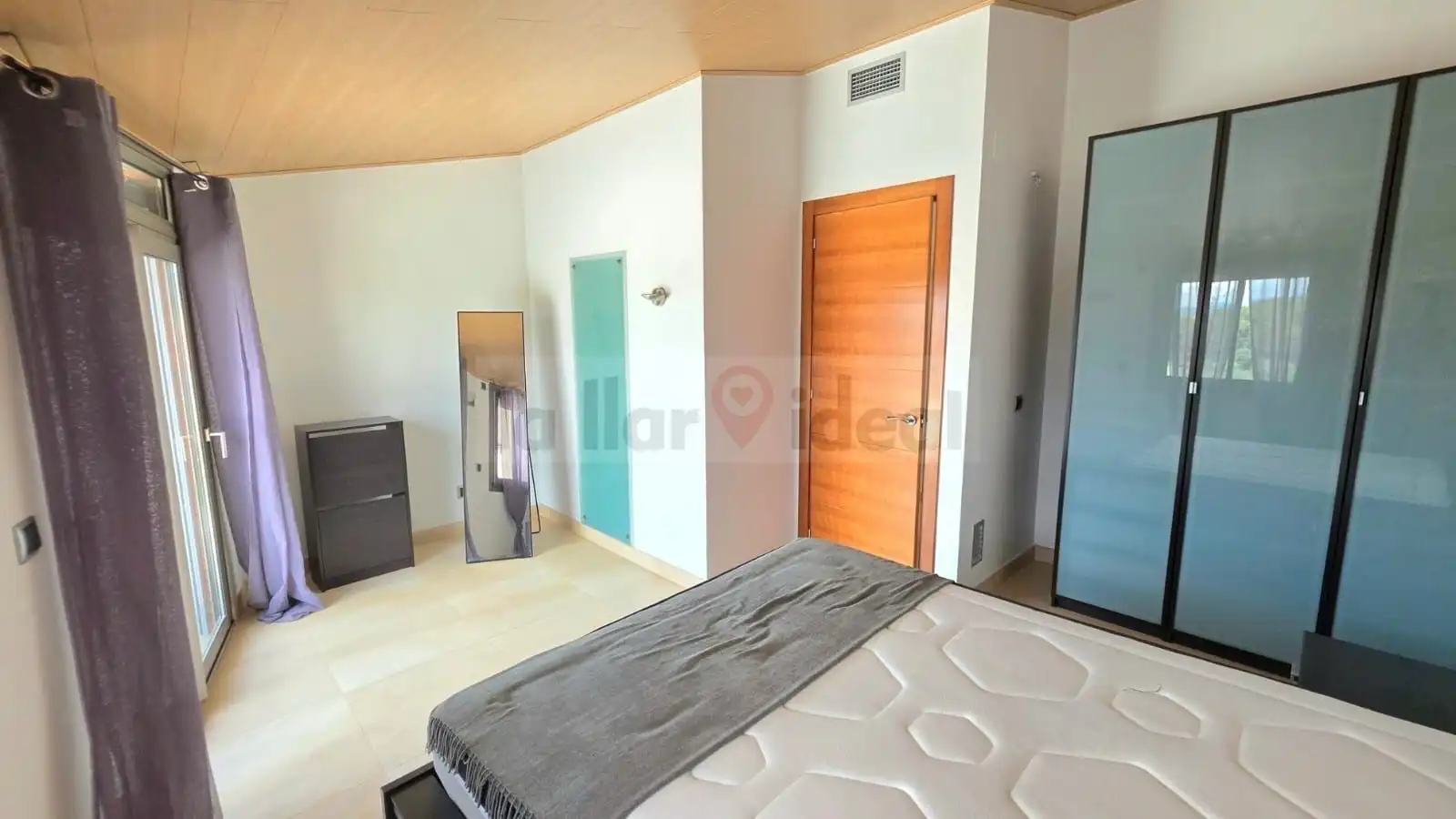 Bedroom of Flat for sale in Sant Esteve Sesrovires  with Air Conditioner, Heating and Terrace