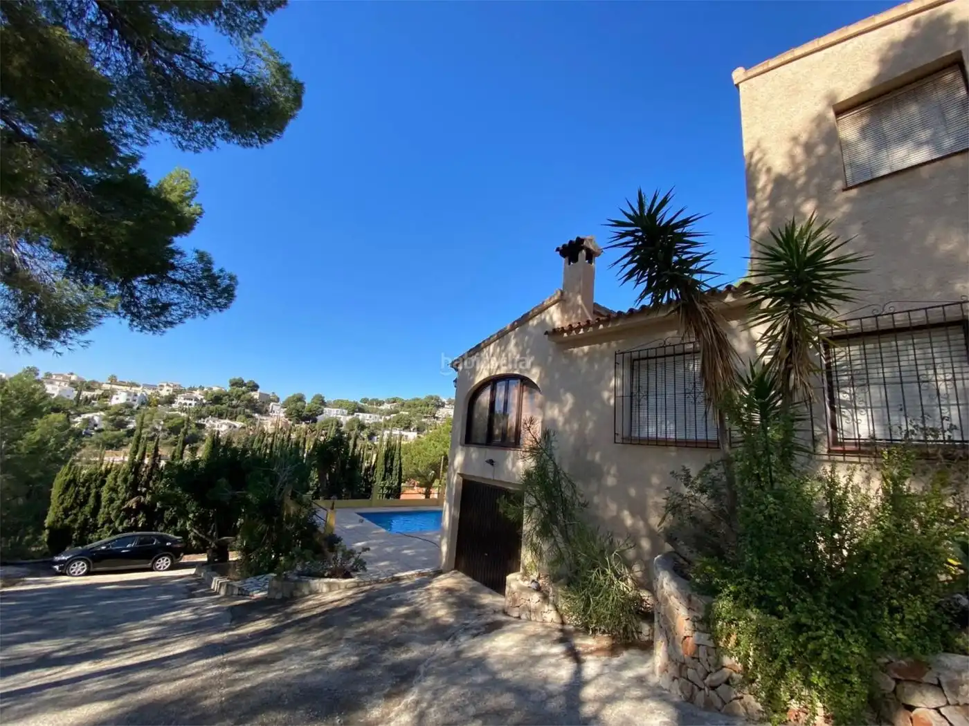 Casa con piscina en venta en Calle Azor 1