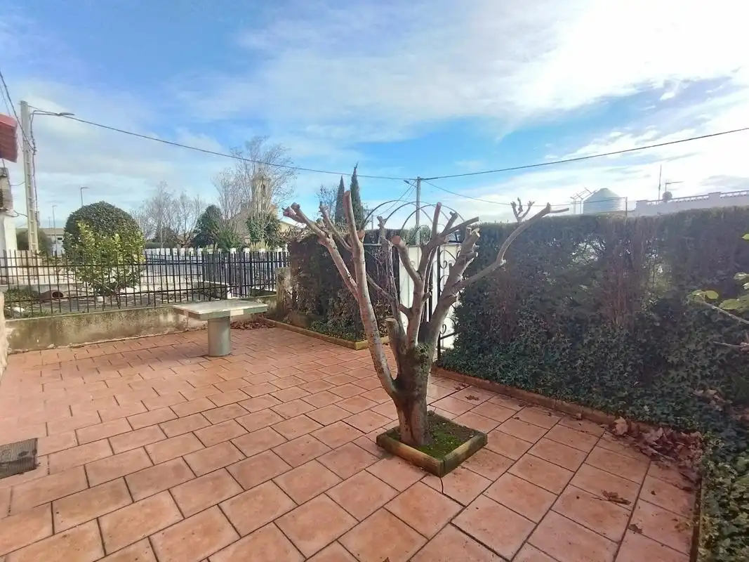 Garten von Haus oder Chalet zum Verkauf in Gelsa mit Heizung, Privatgarten und Terrasse