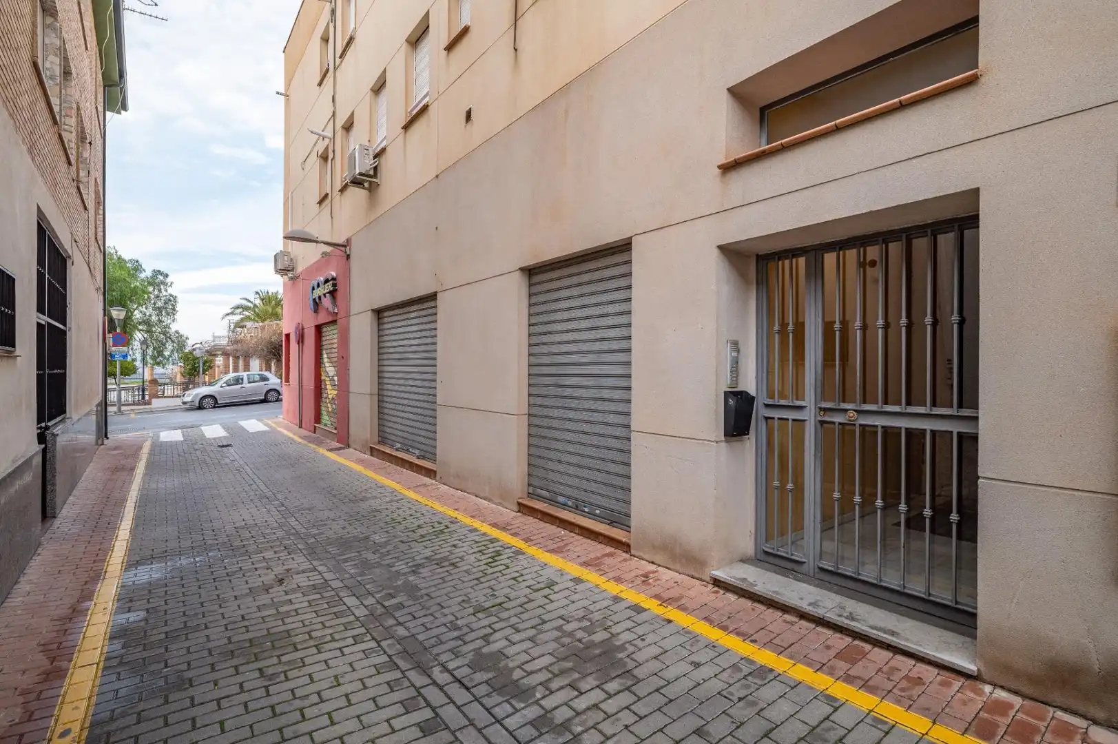 Außenansicht von Wohnung zum Verkauf in Huétor Vega mit Terrasse