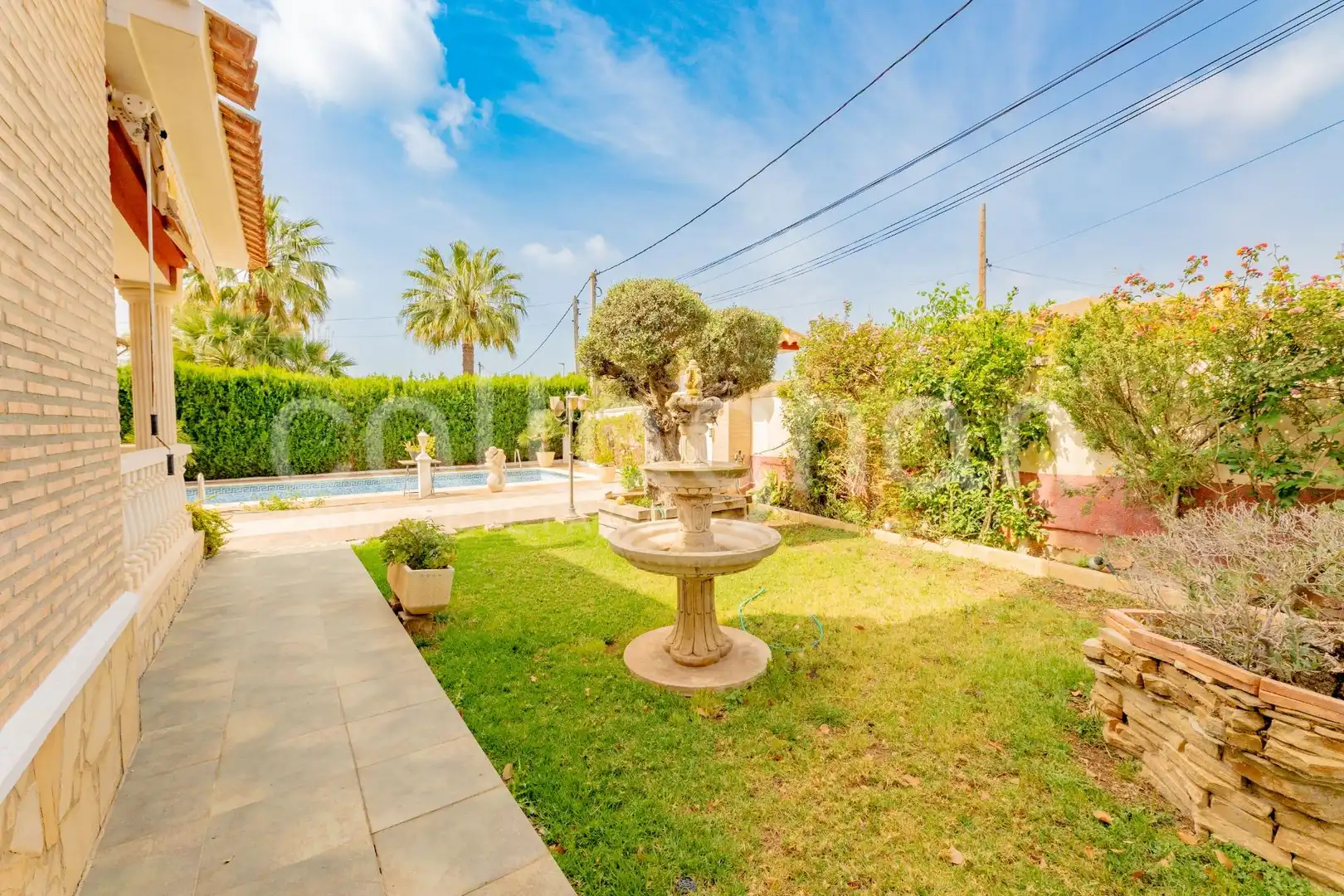 Jardí de Casa o xalet en venda en La Pobla de Vallbona amb Aire condicionat, Calefacció i Jardí privat