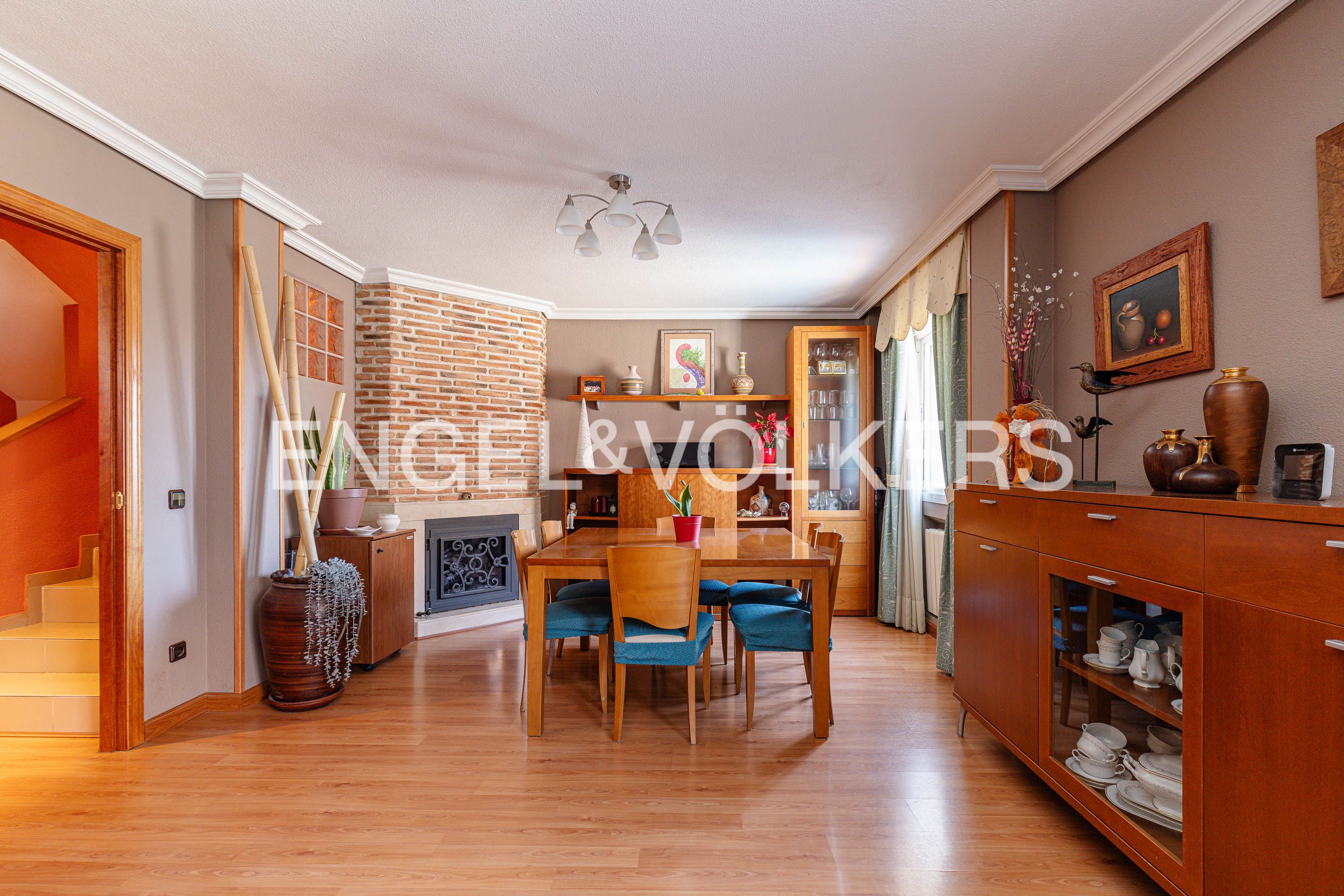 Dining room of Single-family semi-detached for sale in Alcorcón  with Heating, Private garden and Parquet flooring
