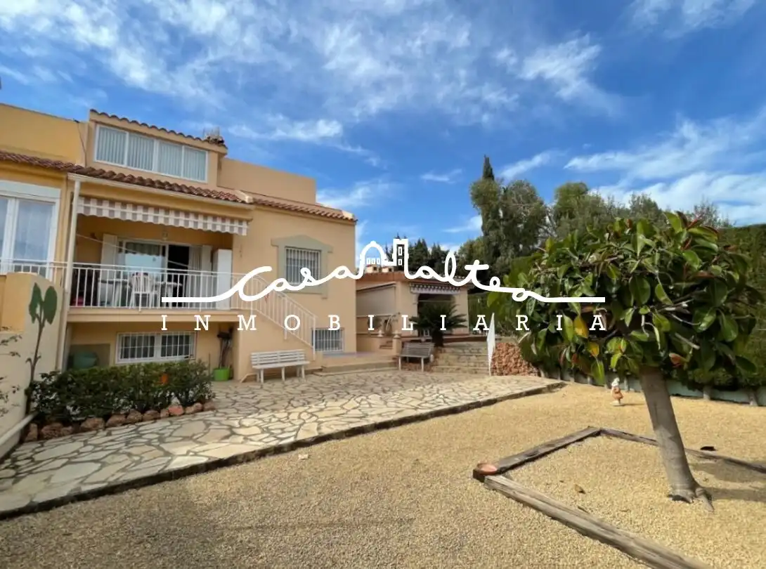 Vista exterior de Casa o chalet en venta en La Nucia con Aire acondicionado, Jardín privado y Trastero