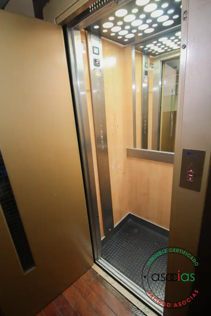 Ático en venta en Gijón  con Calefacción y Trastero