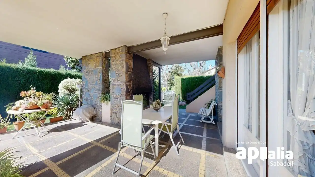 Terrassa de Casa o xalet en venda en Barberà del Vallès amb Aire condicionat, Calefacció i Jardí privat