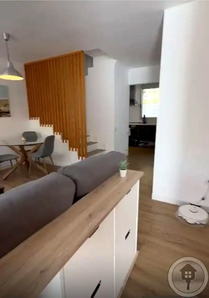 Casa amb terrassa en venda a Miguel Hernández, imagen 3