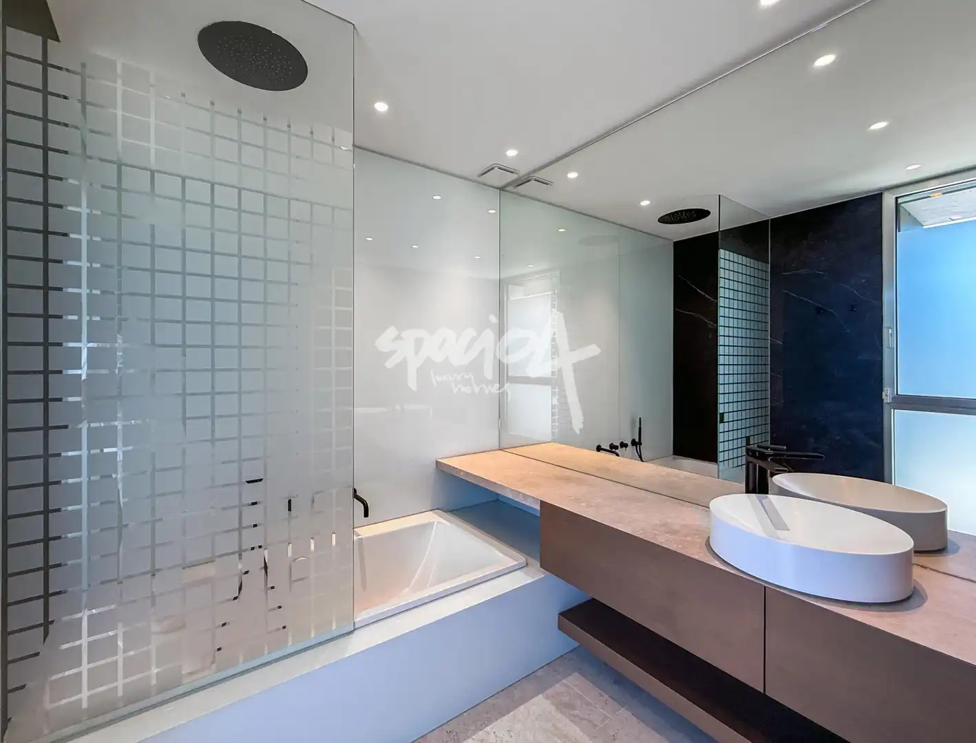 Baño de Casa o chalet en venta en Pozuelo de Alarcón con Aire acondicionado, Calefacción y Jardín privado