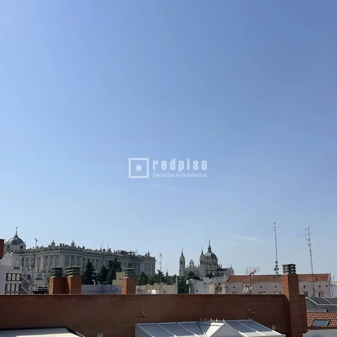 Flat for sale in Madrid  with Heating, Terrace and Furnished