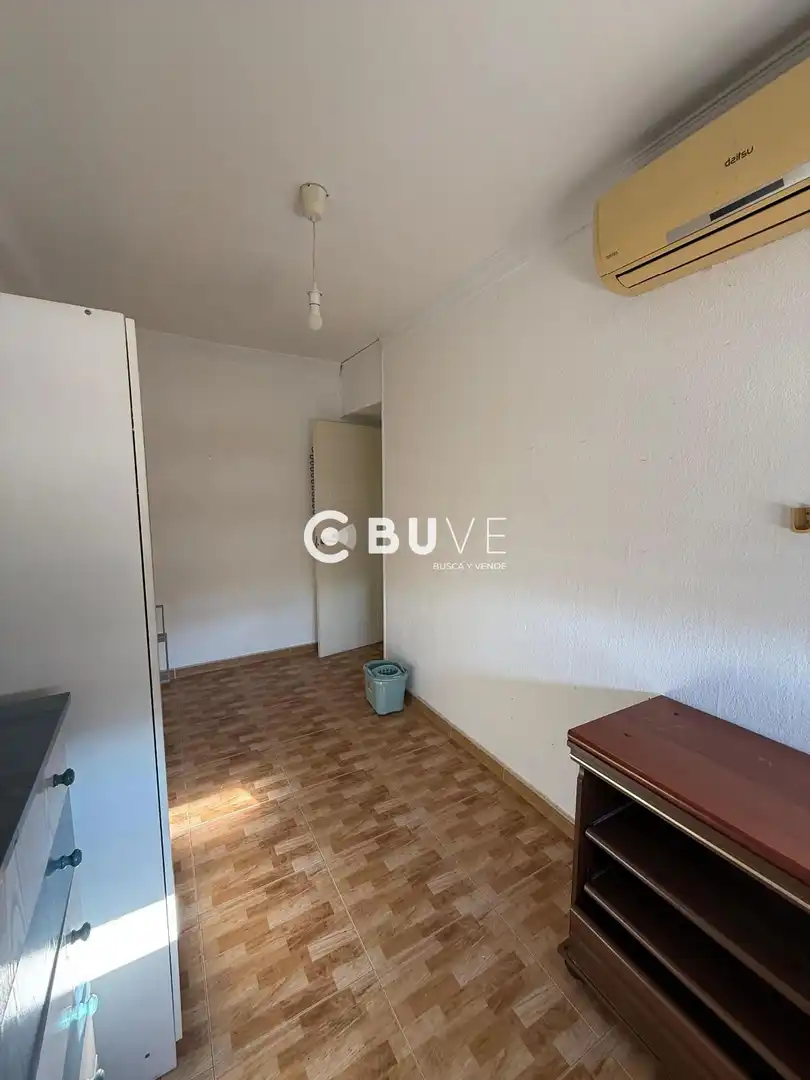 Bedroom of Flat for sale in Sevilla  with Air Conditioner and Storage room