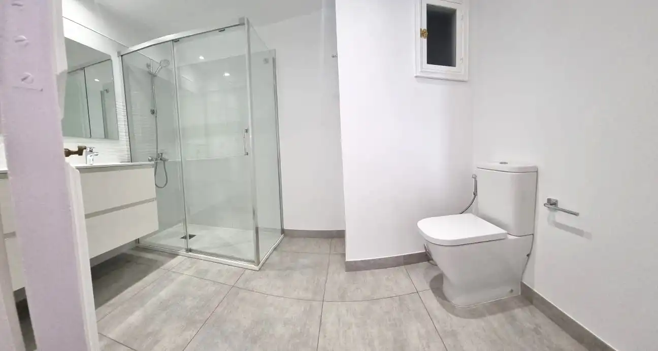 Baño de Piso en venta en Las Palmas de Gran Canaria con Parquet, Trastero y Horno